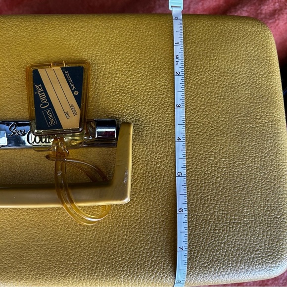 Samsonite Yellow and Silver Makeup Organizer with Hard Shell - Picture 6 of 6